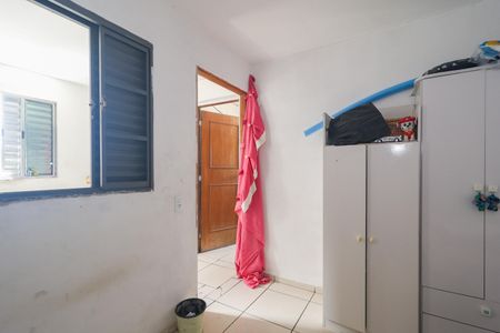 Quarto 2 de casa para alugar com 2 quartos, 60m² em Parque Pinheiros, Taboão da Serra