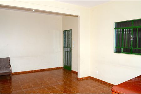 Sala de casa para alugar com 5 quartos, 290m² em Paulo Vi, Belo Horizonte