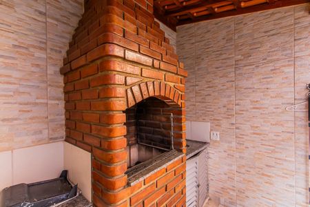 Casa à venda com 114m², 3 quartos e 2 vagas Casa à venda com 114m², 3 quartos e 2 vagasÁrea comum - Churrasqueira