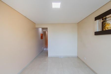 Casa à venda com 114m², 3 quartos e 2 vagas Casa à venda com 114m², 3 quartos e 2 vagasSala