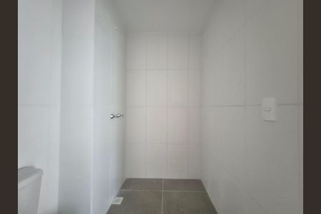 Apartamento para alugar com 62m², 2 quartos e 1 vaga Apartamento para alugar com 62m², 2 quartos e 1 vagaBanheiro