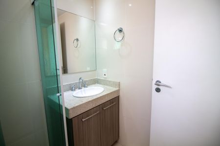 Apartamento para alugar com 71m², 2 quartos e 2 vagas Apartamento para alugar com 71m², 2 quartos e 2 vagasBanheiro da Suíte