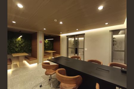 Apartamento para alugar com 132m², 3 quartos e 2 vagas Apartamento para alugar com 132m², 3 quartos e 2 vagasCoworking