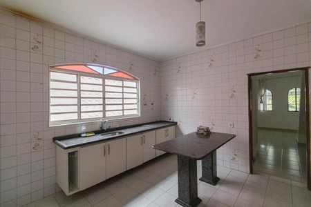 Casa à venda com 110m², 3 quartos e 2 vagas Casa à venda com 110m², 3 quartos e 2 vagasCozinha
