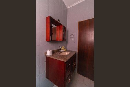 Casa à venda com 110m², 3 quartos e 2 vagas Casa à venda com 110m², 3 quartos e 2 vagasBanheiro de Serviço