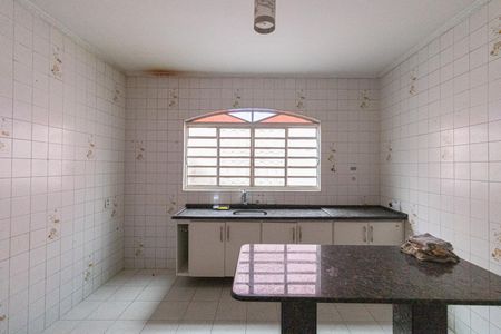 Casa à venda com 110m², 3 quartos e 2 vagas Casa à venda com 110m², 3 quartos e 2 vagasCozinha