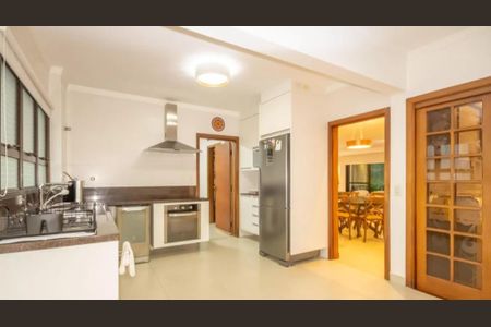 Apartamento à venda com 194m², 4 quartos e 3 vagasFoto 01