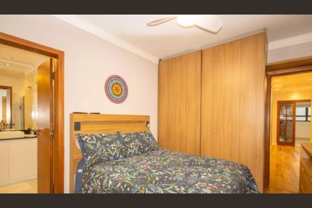 Apartamento à venda com 194m², 4 quartos e 3 vagasFoto 04