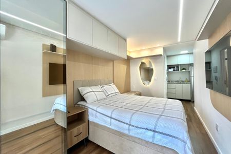 Studio à venda com 25m², 1 quarto e sem vaga Studio à venda com 25m², 1 quarto e sem vagaSala/Quarto