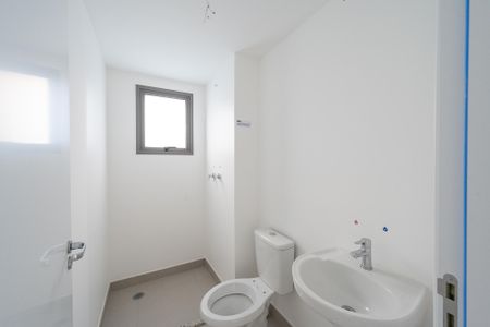 Apartamento à venda com 68m², 2 quartos e 1 vaga Apartamento à venda com 68m², 2 quartos e 1 vagaBanheiro Social