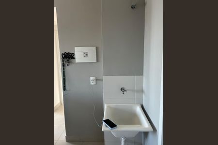 Apartamento à venda com 32m², 2 quartos e sem vaga Apartamento à venda com 32m², 2 quartos e sem vagaÁrea de serviço