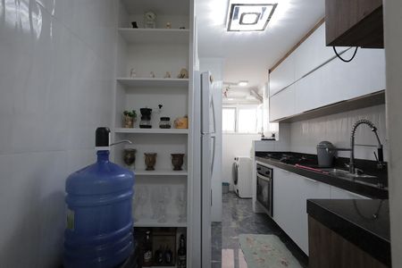 Apartamento à venda com 50m², 2 quartos e 1 vaga Apartamento à venda com 50m², 2 quartos e 1 vagaCozinha e Área de Serviço