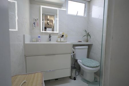 Apartamento à venda com 50m², 2 quartos e 1 vaga Apartamento à venda com 50m², 2 quartos e 1 vagaBanheiro Social