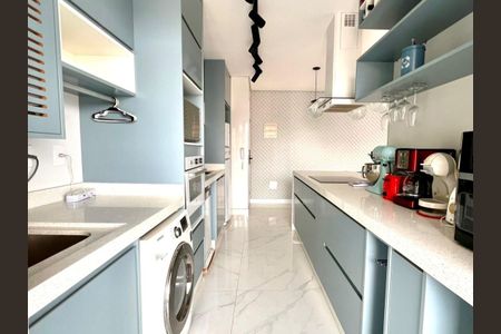 Apartamento à venda com 77m², 2 quartos e 2 vagasCozinha