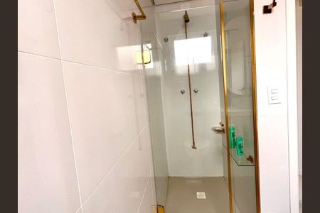 Apartamento à venda com 77m², 2 quartos e 2 vagasBanheiro Social