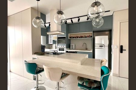 Apartamento à venda com 77m², 2 quartos e 2 vagasCozinha