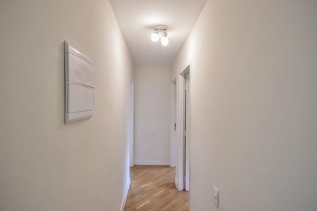 Corredor de apartamento para alugar com 3 quartos, 100m² em Vila Suzana, São Paulo