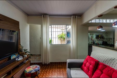 Casa à venda com 83m², 2 quartos e 1 vaga Casa à venda com 83m², 2 quartos e 1 vagaSala