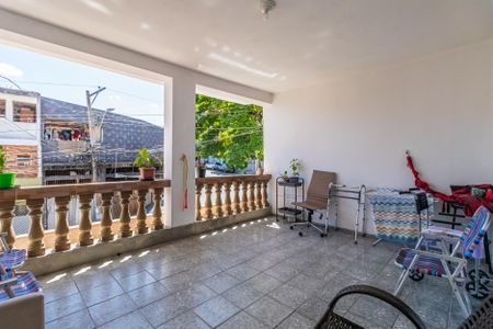 Casa para alugar com 100m², 2 quartos e 1 vaga Casa para alugar com 100m², 2 quartos e 1 vagaVaranda