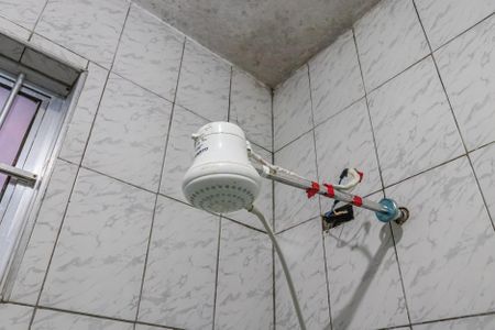 Casa para alugar com 100m², 2 quartos e 1 vaga Casa para alugar com 100m², 2 quartos e 1 vagaBanheiro