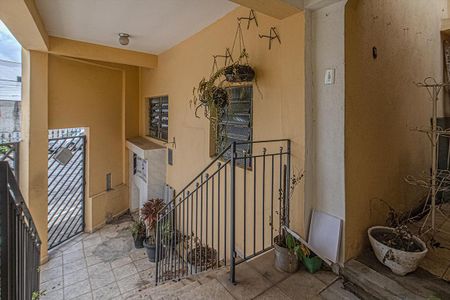 Casa à venda com 183m², 4 quartos e 2 vagas Casa à venda com 183m², 4 quartos e 2 vagasentrada_2