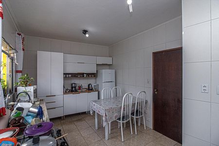 Casa à venda com 183m², 4 quartos e 2 vagas Casa à venda com 183m², 4 quartos e 2 vagascozinha casa 2_4