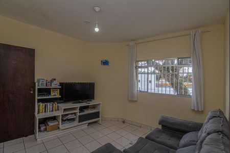 Casa à venda com 183m², 4 quartos e 2 vagas Casa à venda com 183m², 4 quartos e 2 vagassala casa 2_1