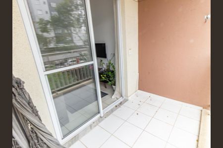 Varanda de apartamento à venda com 3 quartos, 64m² em Vila Piratininga, São Paulo