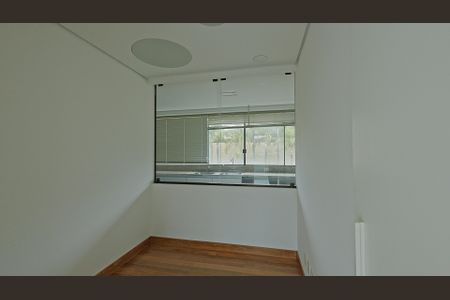 Casa de condomínio à venda com 380m², 4 quartos e 4 vagas Casa de condomínio à venda com 380m², 4 quartos e 4 vagasEscritório da Sala