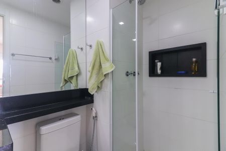 Apartamento à venda com 75m², 2 quartos e 1 vagaBanheiro Social