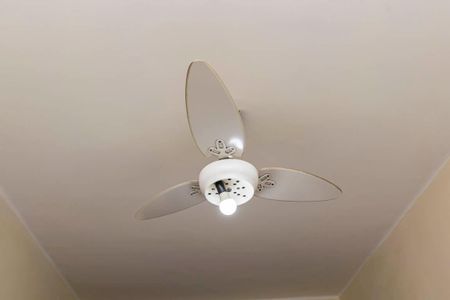 Casa à venda com 90m², 2 quartos e 2 vagas Casa à venda com 90m², 2 quartos e 2 vagasQuarto 1 Suíte