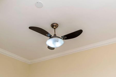 Casa à venda com 90m², 2 quartos e 2 vagas Casa à venda com 90m², 2 quartos e 2 vagasSala