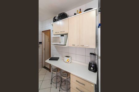 Casa à venda com 90m², 2 quartos e 2 vagas Casa à venda com 90m², 2 quartos e 2 vagasCozinha - Armários