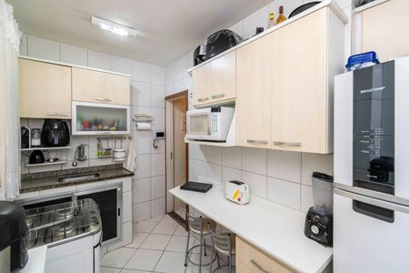 Casa à venda com 90m², 2 quartos e 2 vagas Casa à venda com 90m², 2 quartos e 2 vagasCozinha