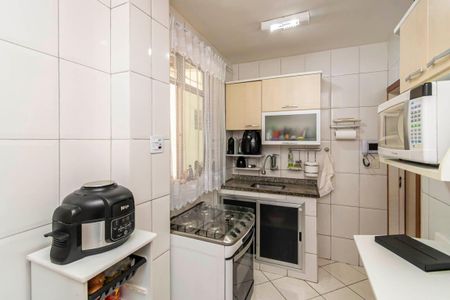 Casa à venda com 90m², 2 quartos e 2 vagas Casa à venda com 90m², 2 quartos e 2 vagasCozinha