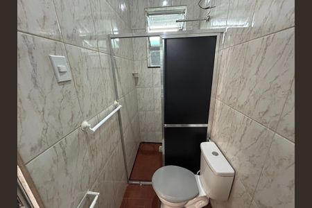Banheiro de casa para alugar com 1 quarto, 38m² em Osvaldo Cruz, Rio de Janeiro