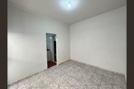 Sala de casa para alugar com 1 quarto, 38m² em Osvaldo Cruz, Rio de Janeiro