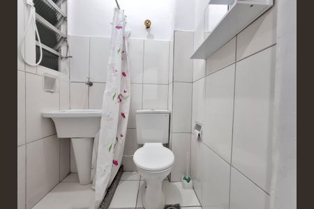 Banheiro  de apartamento para alugar com 1 quarto, 21m² em Centro, Rio de Janeiro