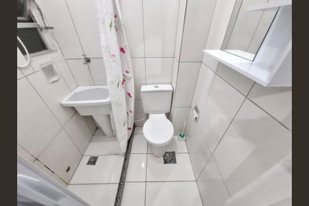 Banheiro  de apartamento para alugar com 1 quarto, 21m² em Centro, Rio de Janeiro
