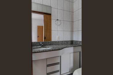 Banheiro da Suíte de apartamento à venda com 2 quartos, 86m² em Buritis, Belo Horizonte