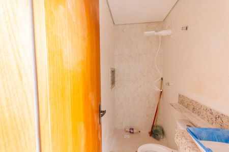 Banheiro de apartamento para alugar com 1 quarto, 24m² em Parque Jaçatuba, Santo André