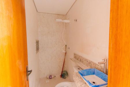 Banheiro de apartamento para alugar com 1 quarto, 24m² em Parque Jaçatuba, Santo André