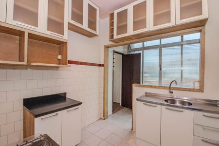 Apartamento para alugar com 90m², 2 quartos e sem vagaCozinha e Área de Serviço
