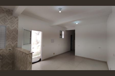 Sala de casa para alugar com 2 quartos, 65m² em Jardim Lourdes, Ferraz de Vasconcelos