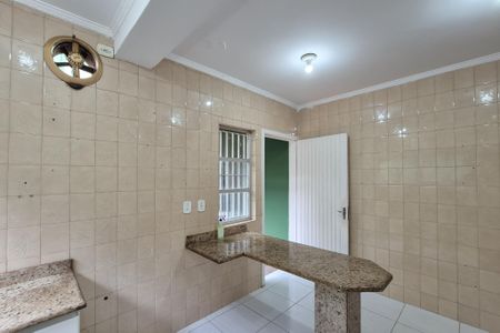 Casa à venda com 250m², 2 quartos e 1 vagacozinha