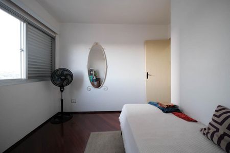 Apartamento à venda com 78m², 2 quartos e 1 vagaQuarto 2