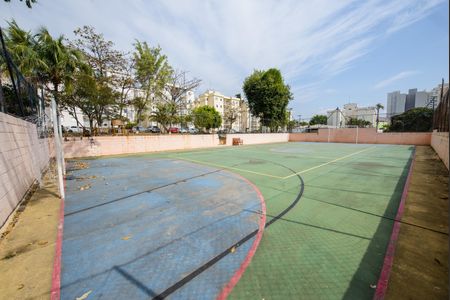 Apartamento para alugar com 71m², 3 quartos e 1 vagaÁrea comum - Quadra