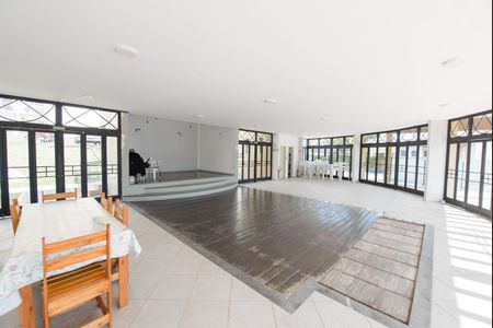 Apartamento para alugar com 71m², 3 quartos e 1 vagaÁrea comum - Salão de festas