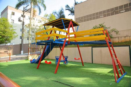 Apartamento à venda com 100m², 3 quartos e 2 vagasÁrea comum - Playground