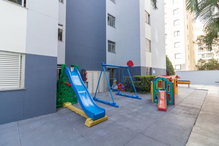 Apartamento à venda com 52m², 2 quartos e 1 vaga Apartamento à venda com 52m², 2 quartos e 1 vagaÁrea comum - Playground